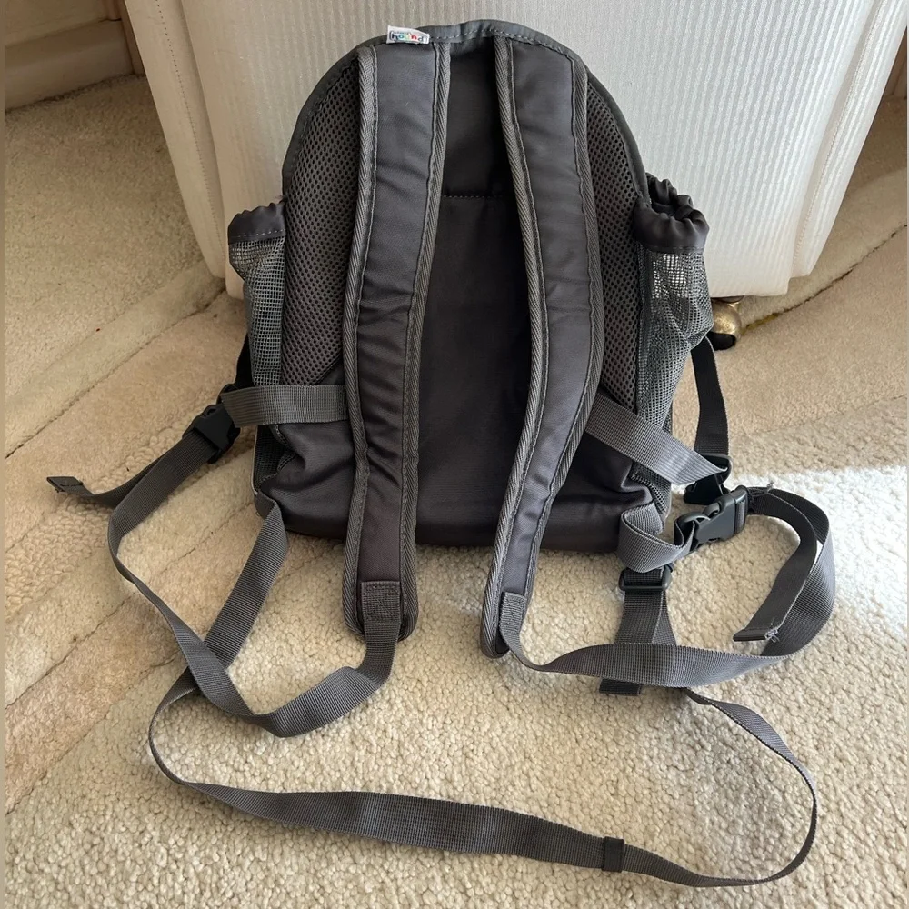Like New Outward Hound Front Dog Carrier